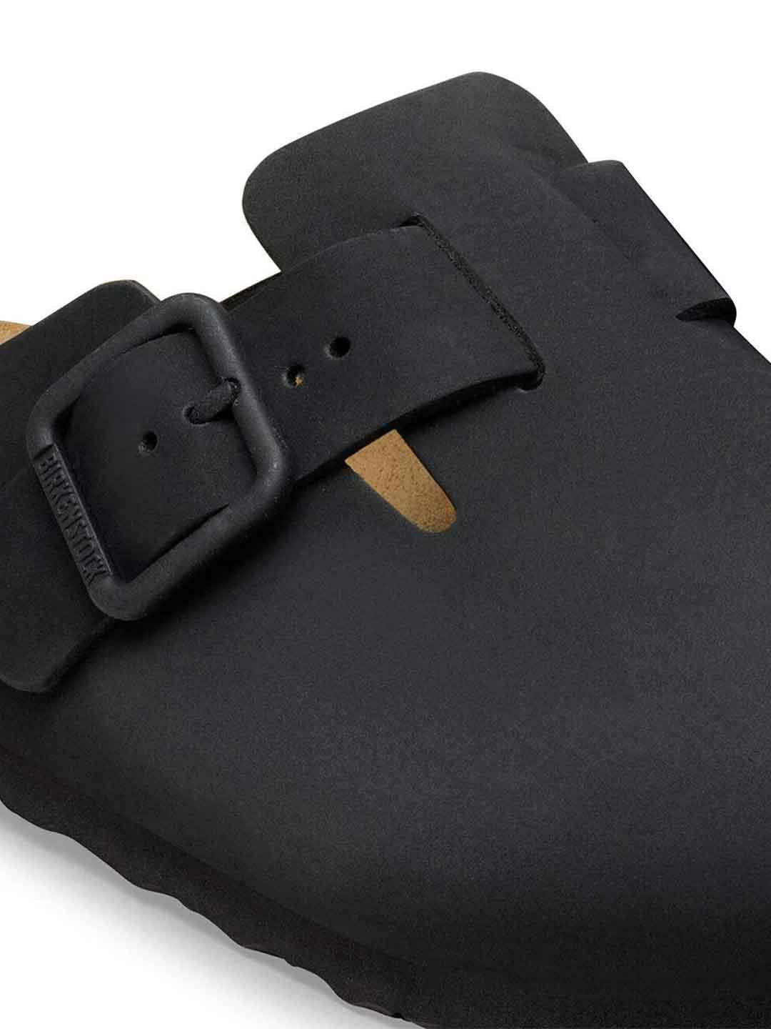 Birkenstock Boston Wire Buckle sabot nero con fibbia argento