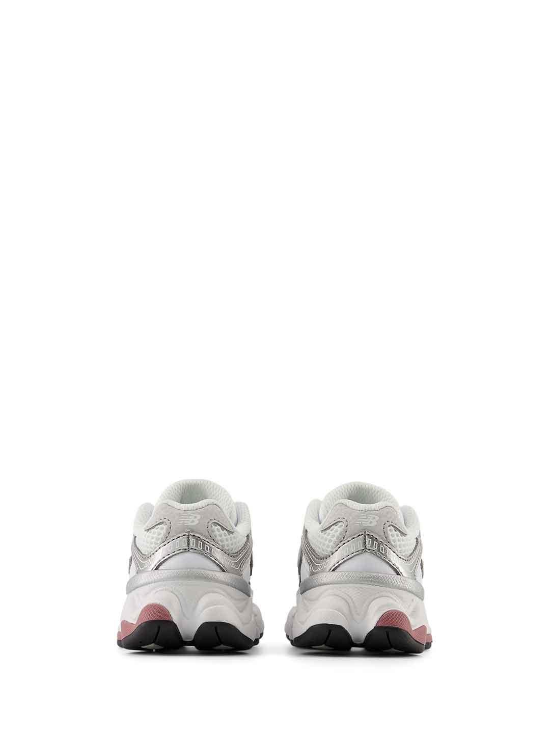 New Balance 9060 sneakers kids bianco con logo rosa 20-27,5