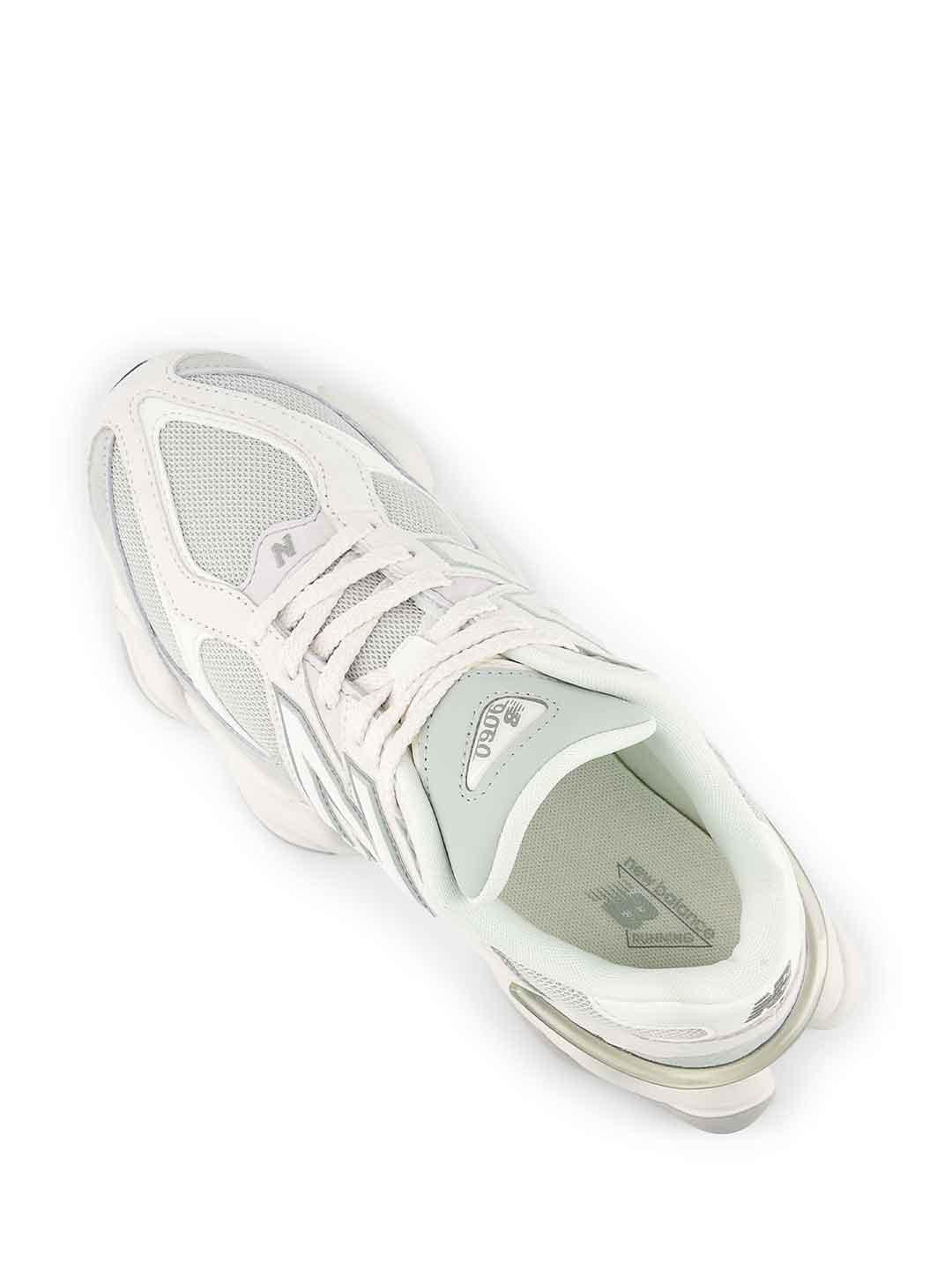 New Balance 9060 sneakers bianco con linguetta verde