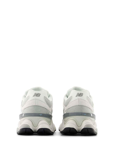New Balance 9060 sneakers bianco con linguetta verde
