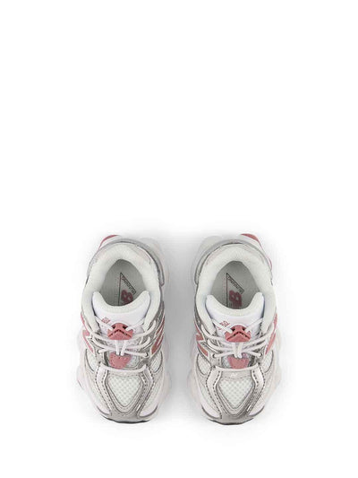 New Balance 9060 sneakers kids bianco con logo rosa 20-27,5