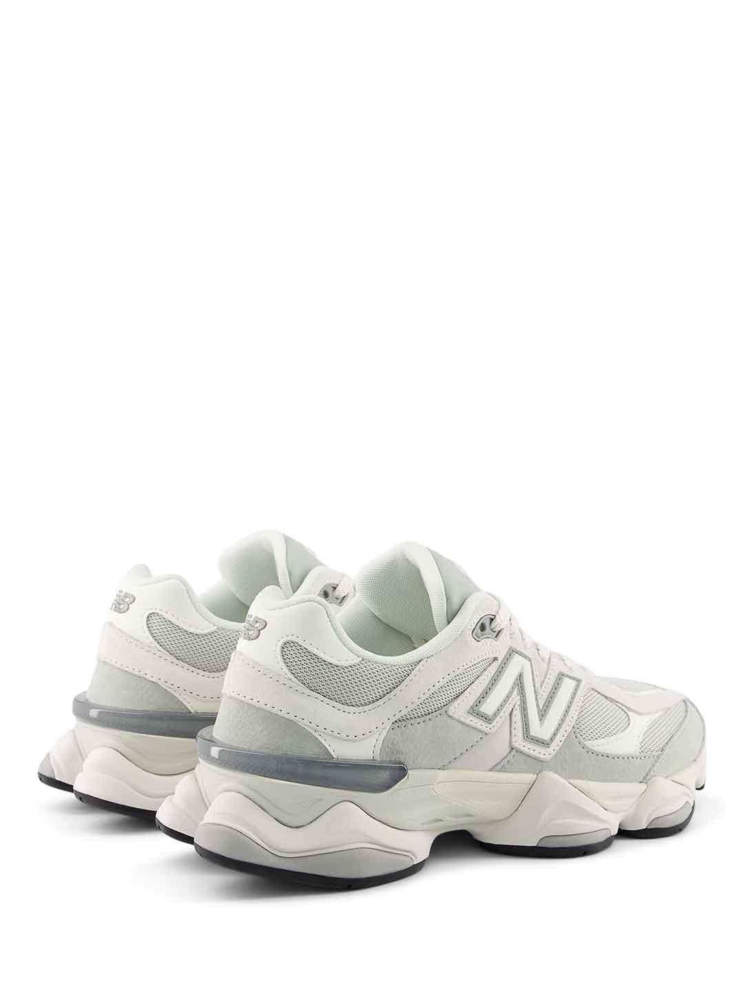 New Balance 9060 sneakers bianco con linguetta verde