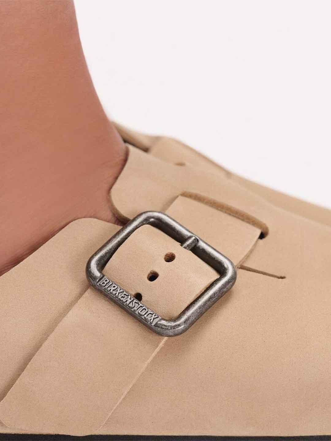 Birkenstock Boston Wire Buckle sabot beige con fibbia argento