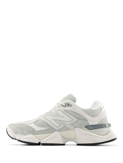 New Balance 9060 sneakers bianco con linguetta verde